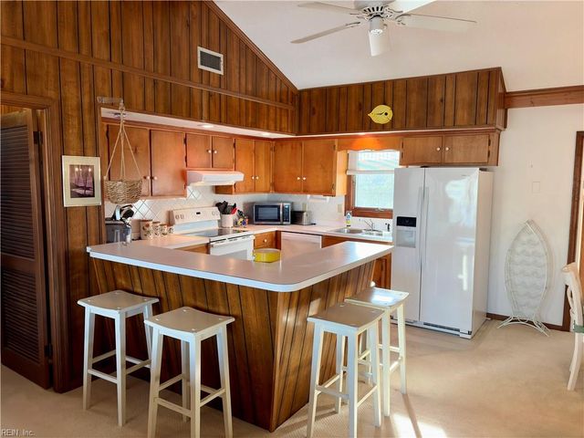 2944 Sandpiper RD, Virginia Beach, VA 23456