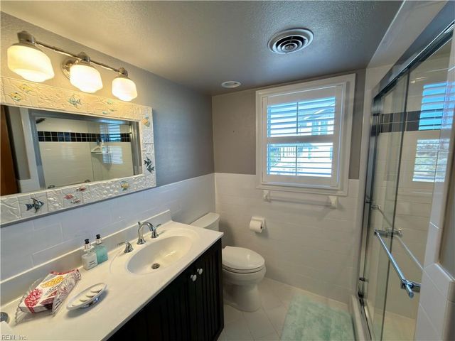 2944 Sandpiper RD, Virginia Beach, VA 23456