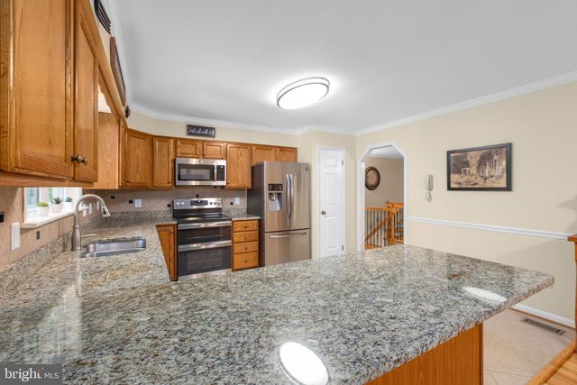 19 CANNON KNOLLS DR, Fredericksburg, VA 22406
