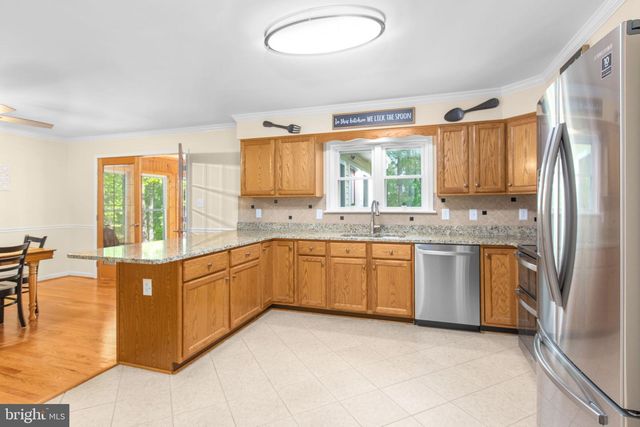 19 CANNON KNOLLS DR, Fredericksburg, VA 22406