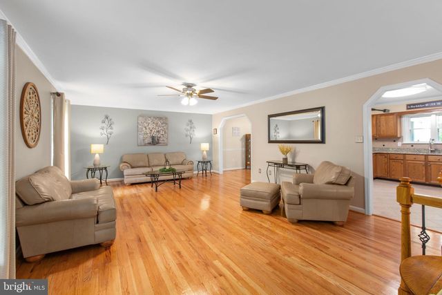 19 CANNON KNOLLS DR, Fredericksburg, VA 22406