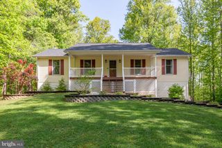 19 CANNON KNOLLS DR, Fredericksburg, VA 22406