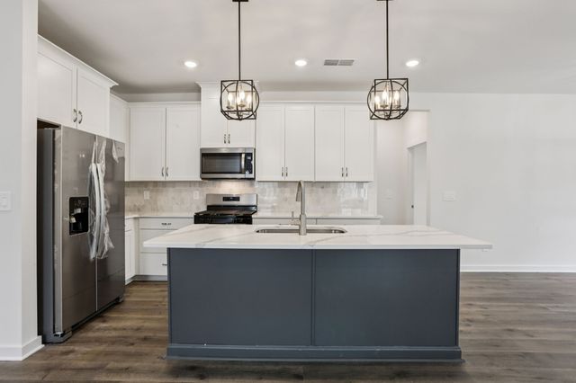 7727 Danswerk Dr, Murfreesboro, TN 37127