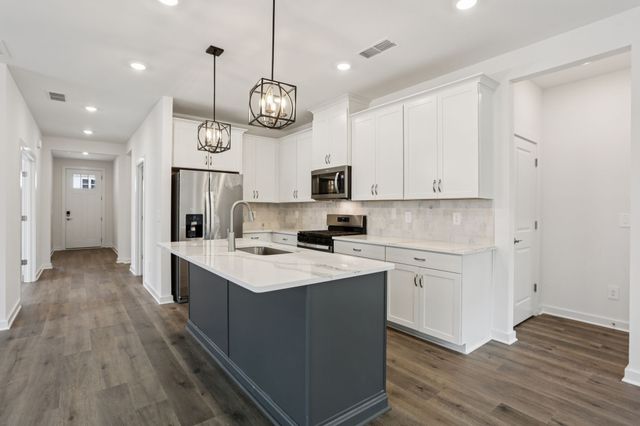 7727 Danswerk Dr, Murfreesboro, TN 37127