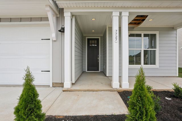 7727 Danswerk Dr, Murfreesboro, TN 37127