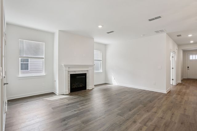 7727 Danswerk Dr, Murfreesboro, TN 37127