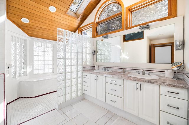 3142 Crystal Drive, Lake Twp, MI 49612