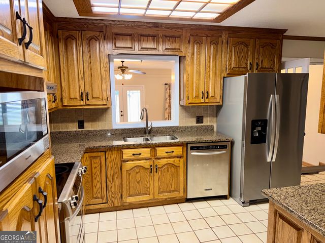 1752 Athens Highway, Elberton, GA 30635