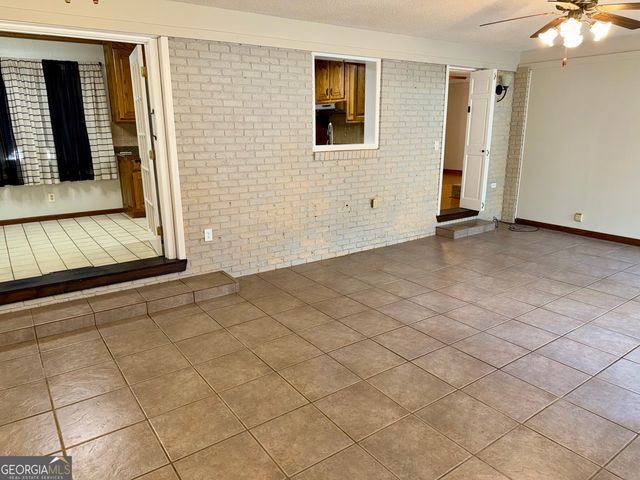 1752 Athens Highway, Elberton, GA 30635