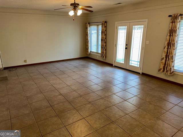 1752 Athens Highway, Elberton, GA 30635