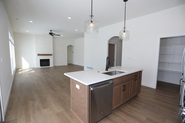 4512 ESTACADA DR, Columbia, MO 65201