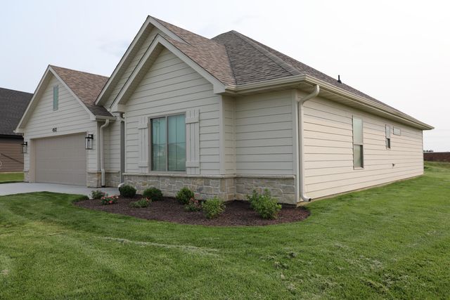 4512 ESTACADA DR, Columbia, MO 65201