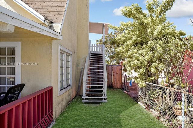 4318 E 8th Ct, Hialeah, FL 33013