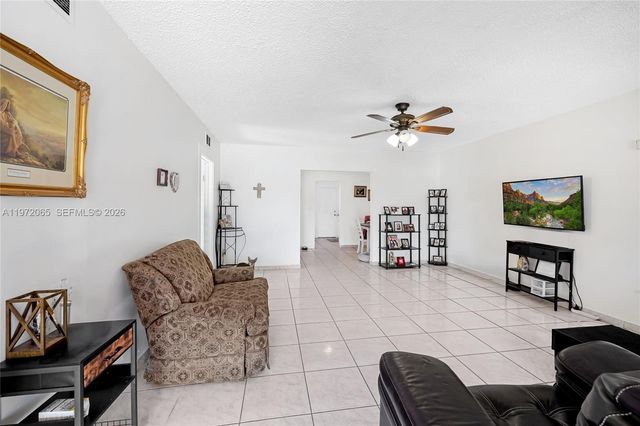 4318 E 8th Ct, Hialeah, FL 33013