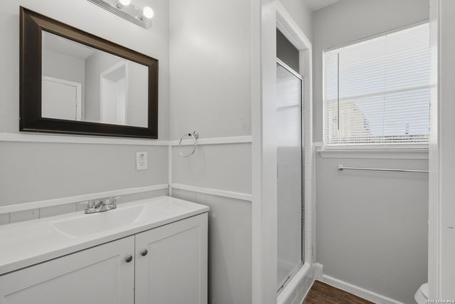 206 BALBOA DR, Universal City, TX 78148