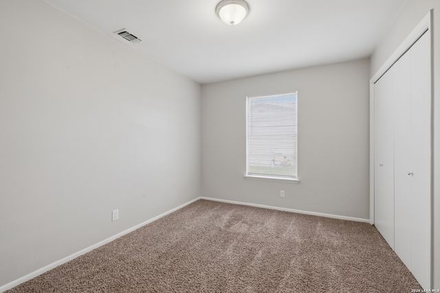 206 BALBOA DR, Universal City, TX 78148
