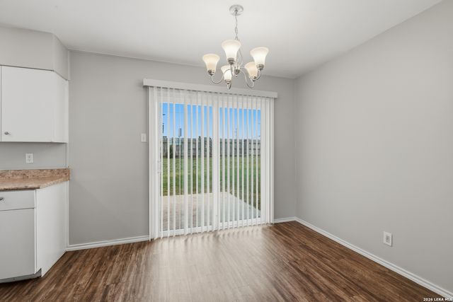 206 BALBOA DR, Universal City, TX 78148