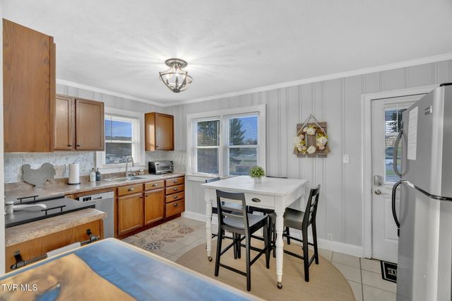 102 Memorial Drive, Bristol, TN 37620