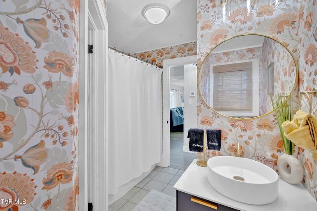 102 Memorial Drive, Bristol, TN 37620