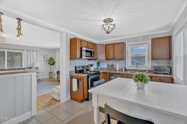 102 Memorial Drive, Bristol, TN 37620