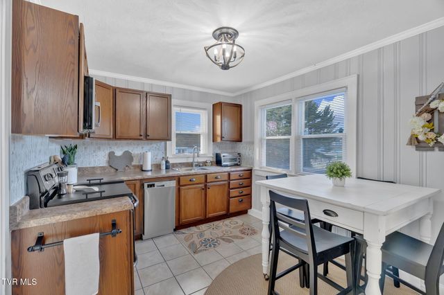 102 Memorial Drive, Bristol, TN 37620