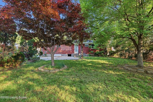 1520 E 8th St, Jeffersonville, IN 47130