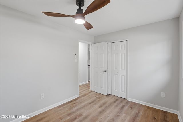 1520 E 8th St, Jeffersonville, IN 47130
