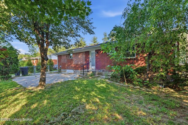 1520 E 8th St, Jeffersonville, IN 47130
