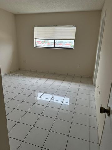 5290 W 21st Ct 403, Hialeah, FL 33016