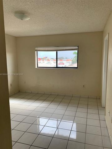 5290 W 21st Ct 403, Hialeah, FL 33016