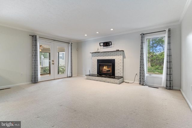 100 ORIOLE LN, La Plata, MD 20646