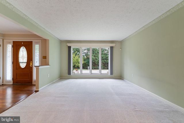 100 ORIOLE LN, La Plata, MD 20646