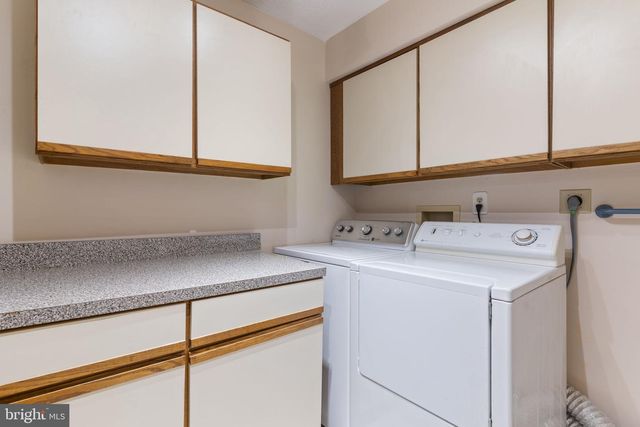 100 ORIOLE LN, La Plata, MD 20646