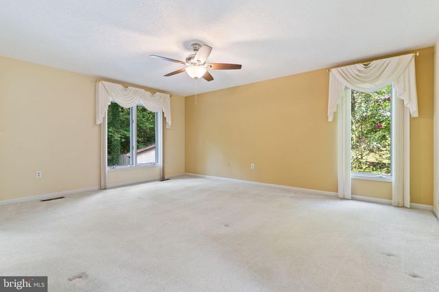 100 ORIOLE LN, La Plata, MD 20646