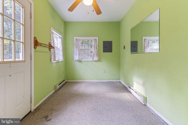 100 ORIOLE LN, La Plata, MD 20646