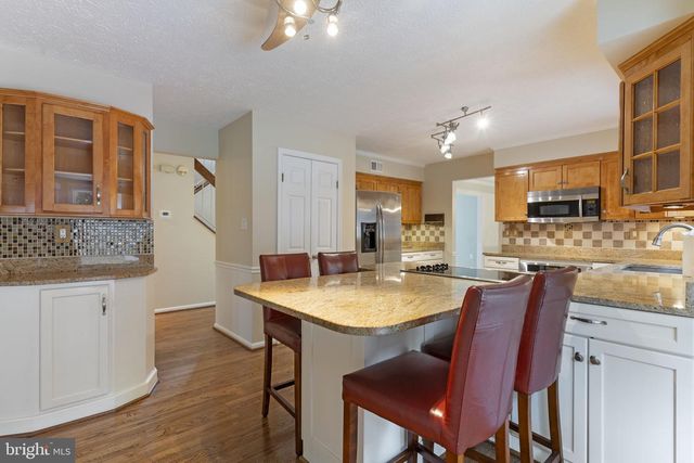 100 ORIOLE LN, La Plata, MD 20646