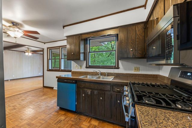 1198 Lisbon Street, Morris, IL 60450