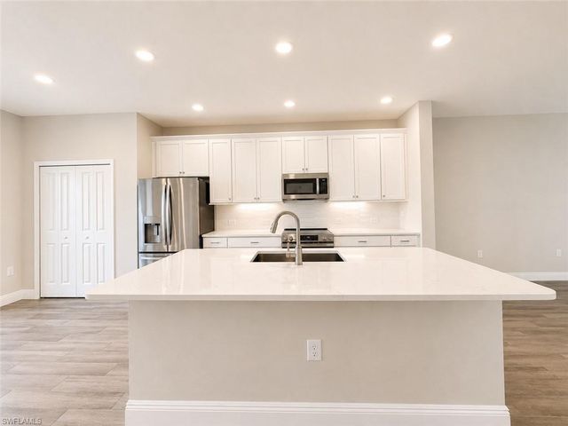 5046 Draco CIR, Other, FL 34120