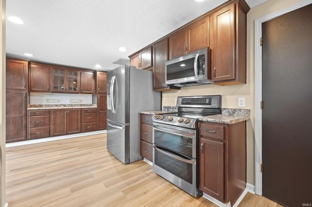 4105 Oakhurst Drive, Fort Wayne, IN 46815
