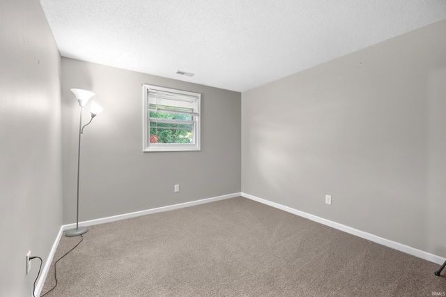 4105 Oakhurst Drive, Fort Wayne, IN 46815