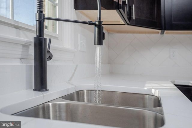 12 ESSEX RD, Grottoes, VA 24441