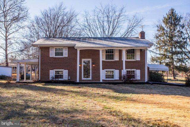 12 ESSEX RD, Grottoes, VA 24441