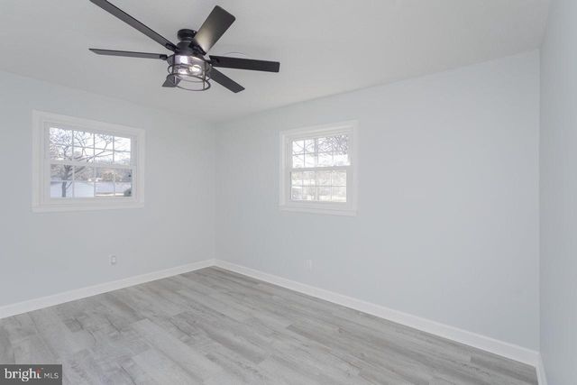 12 ESSEX RD, Grottoes, VA 24441