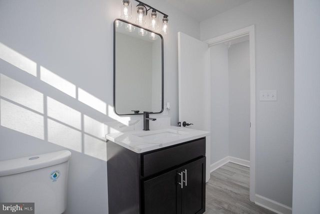 12 ESSEX RD, Grottoes, VA 24441