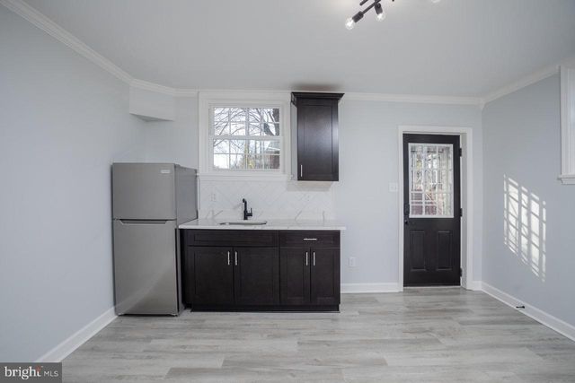 12 ESSEX RD, Grottoes, VA 24441