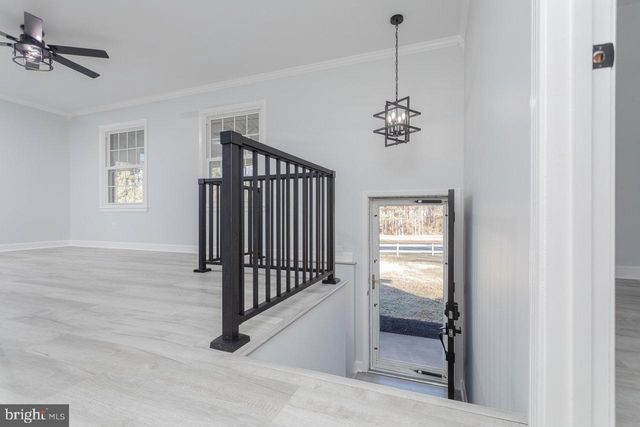 12 ESSEX RD, Grottoes, VA 24441