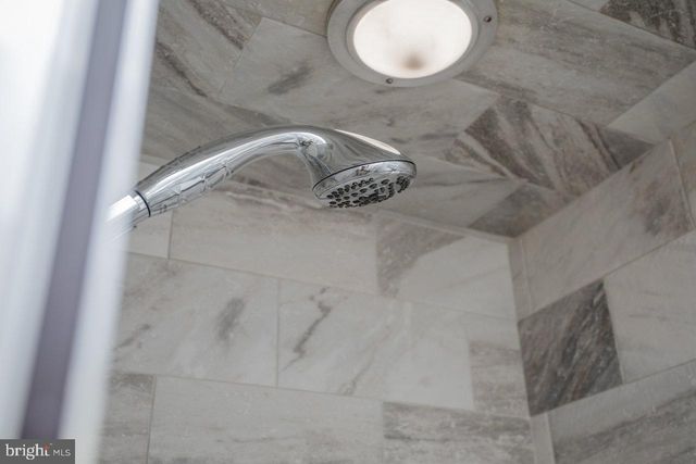 12 ESSEX RD, Grottoes, VA 24441