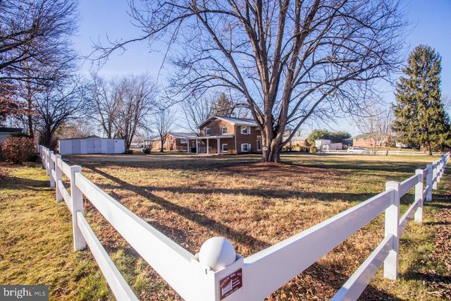 12 ESSEX RD, Grottoes, VA 24441