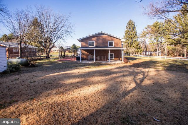 12 ESSEX RD, Grottoes, VA 24441