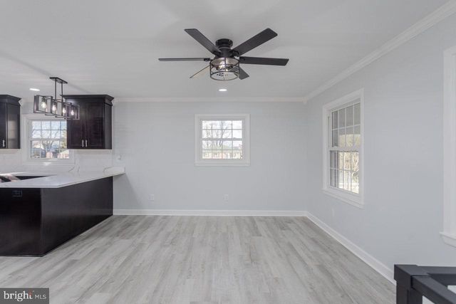 12 ESSEX RD, Grottoes, VA 24441